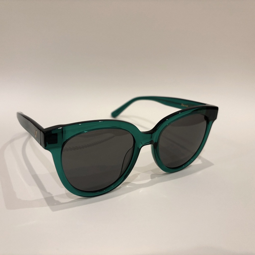 GENTLE MONSTER 'Illusion' Sunglasses (Green) with Matching Black Glasses Case